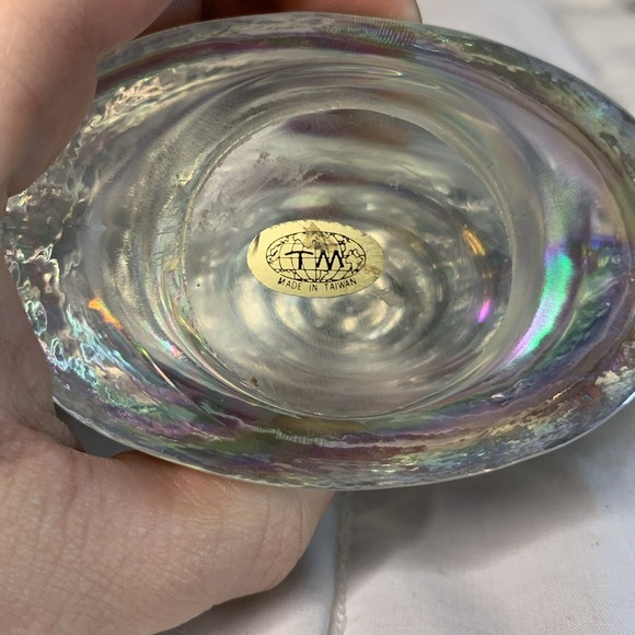Opalescent Nautilus Clam Glass Paperweight - Picture 3 of 3